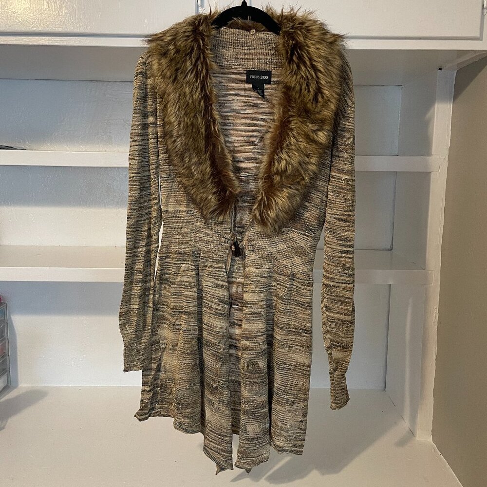 Focus 2000 Removable Fur Trimmed Tan-Gold Shimmer Cardigan – Size M